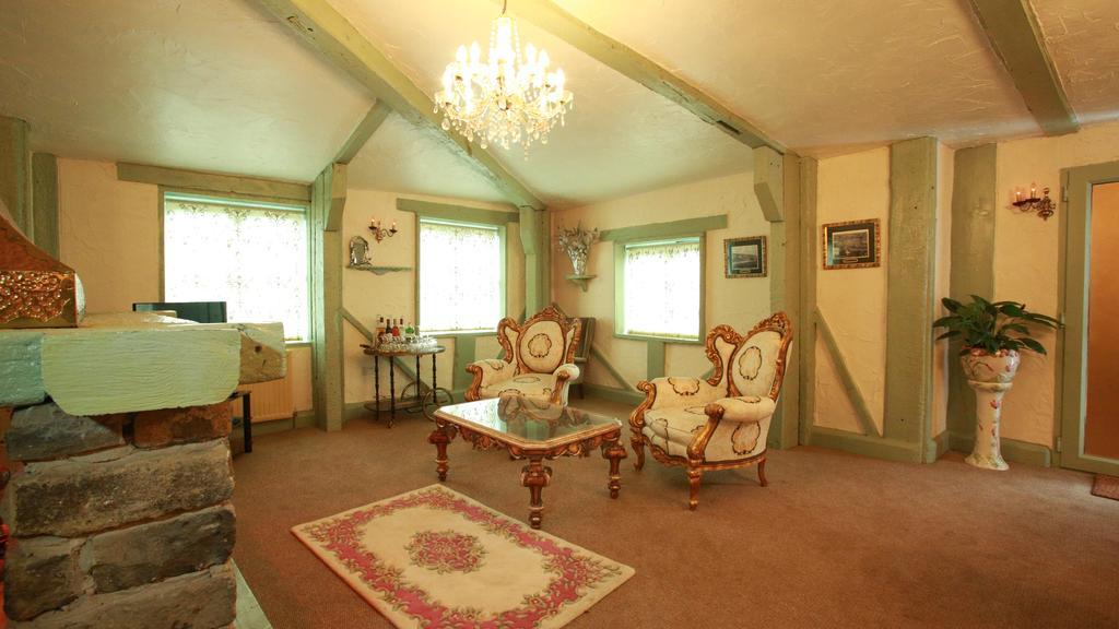 The Edge Accommodation Huddersfield Buitenkant foto